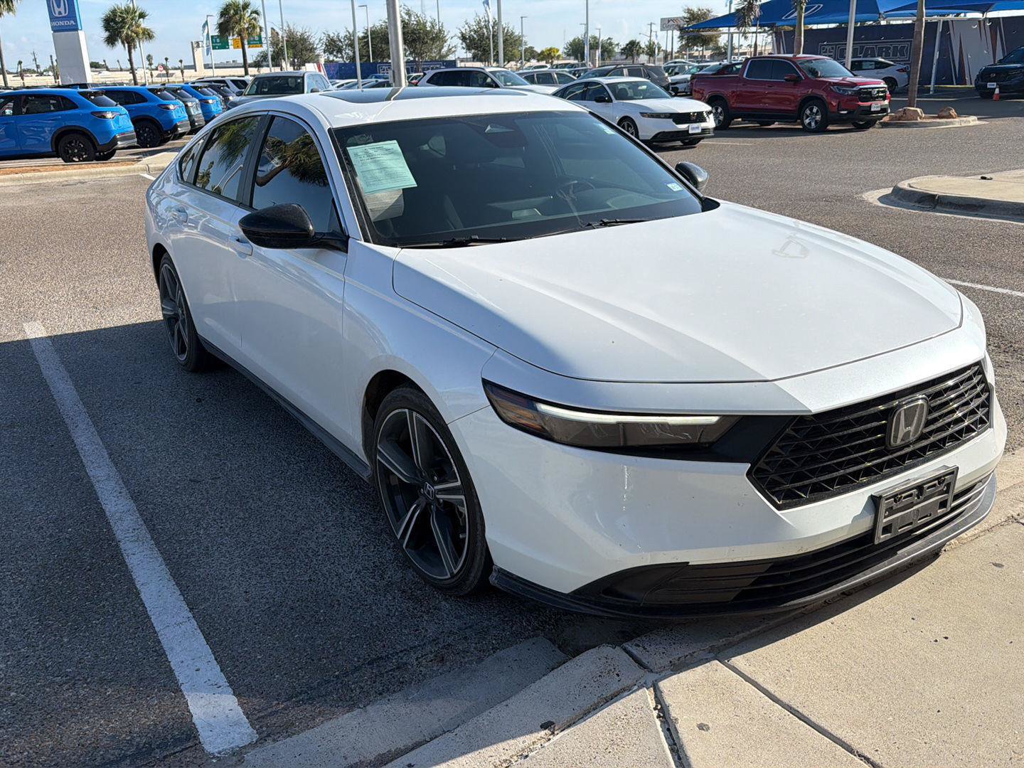 Used 2025 Honda Accord Sport image 3
