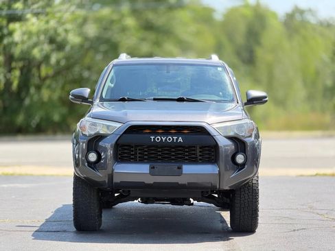 Used 2017 Toyota 4Runner SR5 Premium AWD/4WD image 3