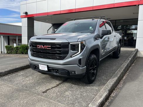 Used 2023 GMC Sierra 1500 Elevation AWD/4WD image 3