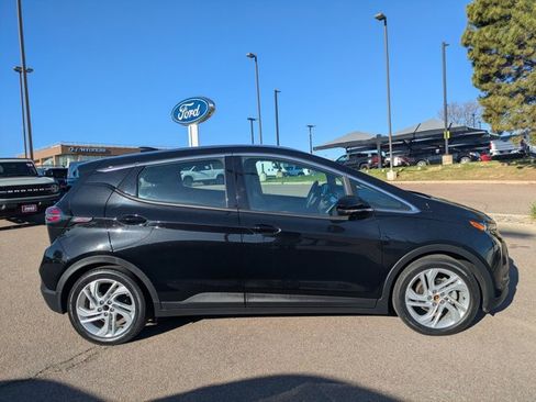Used 2023 Chevrolet Bolt LT w/ Driver Confidence Package FWD image 4