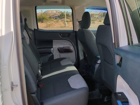 Used 2025 Ford Maverick XLT image 29