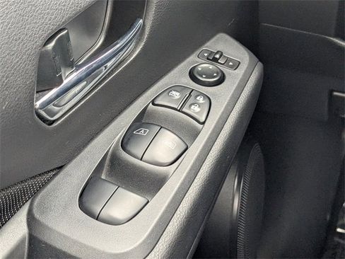 Used 2022 Nissan Kicks SV image 23