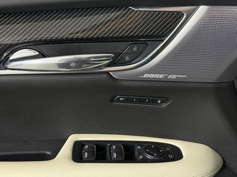 Certified 2023 Cadillac XT6 Sport w/ Technology Package image 11