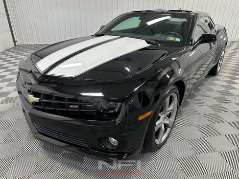 Used 2010 Chevrolet Camaro SS w/ RS Package RWD image 3