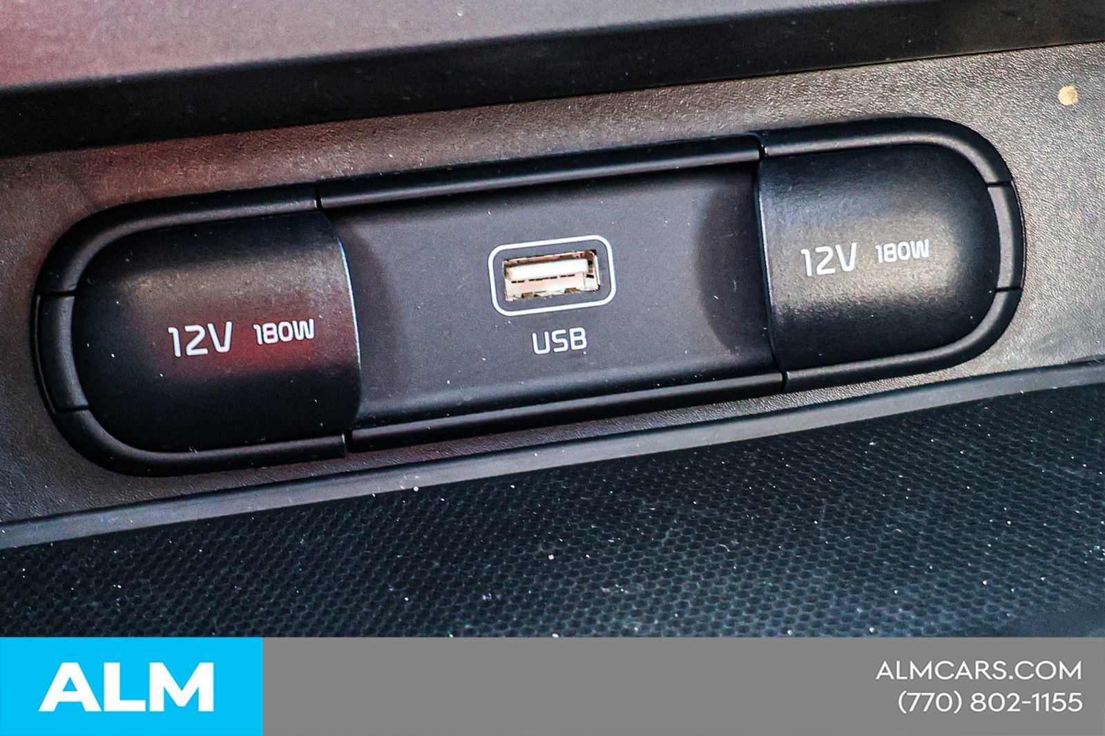 Used 2025 Kia Soul LX w/ LX Technology Package FWD image 32