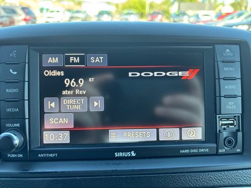 Used 2017 Dodge Grand Caravan SXT image 28