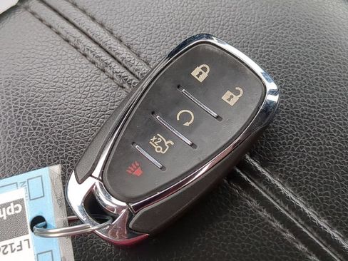 Used 2020 Chevrolet Malibu LT FWD image 37