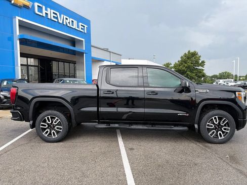 Used 2021 GMC Sierra 1500 AT4 AWD/4WD image 2
