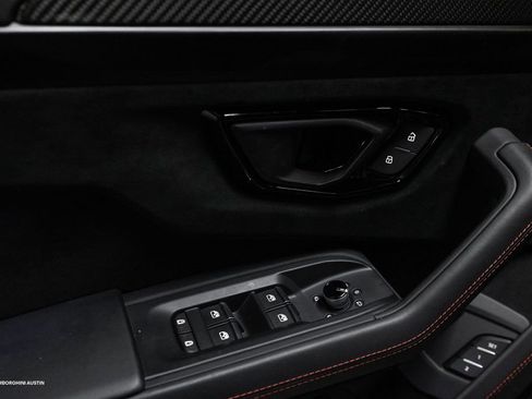 Used 2023 Lamborghini Urus Performante AWD/4WD image 20