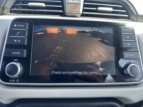 Used 2021 Nissan Versa SV image 24