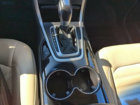Used 2016 Ford Edge SEL w/ Equipment Group 201A FWD image 47