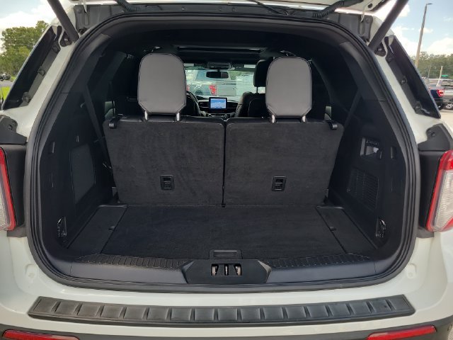 Used 2022 Ford Explorer ST w/ Equipment Group 401A RWD image 10
