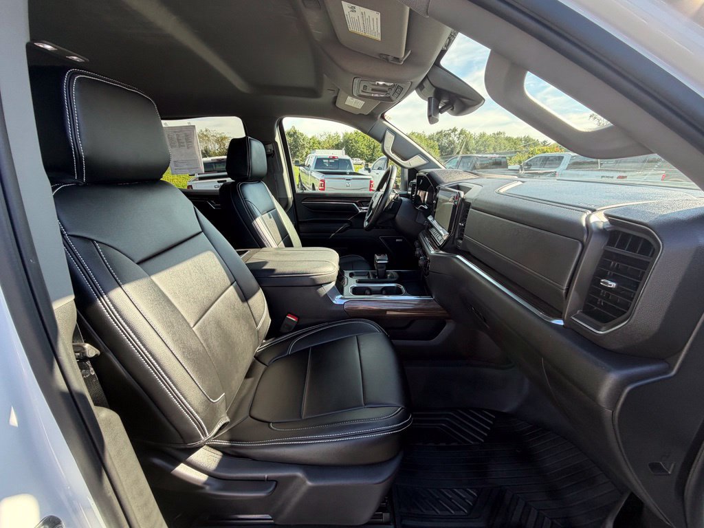 Used 2023 Chevrolet Silverado 1500 RST AWD/4WD image 21