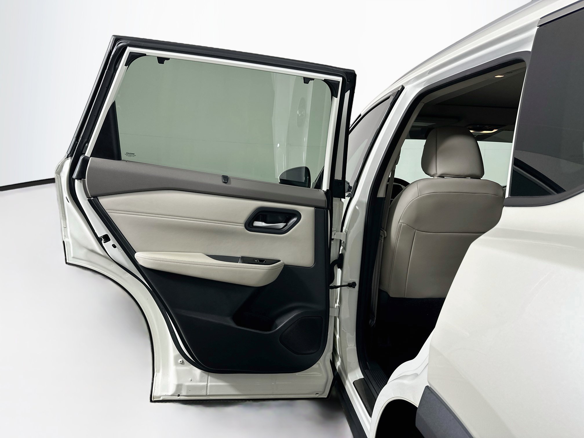 Used 2023 Nissan Rogue SL w/ SL Premium Package FWD image 26