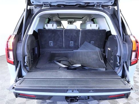 Certified 2025 Ford Expedition Active image 10