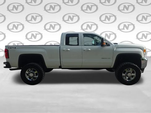 Used 2016 GMC Sierra 2500 SLE w/ SLE Preferred Package AWD/4WD image 13