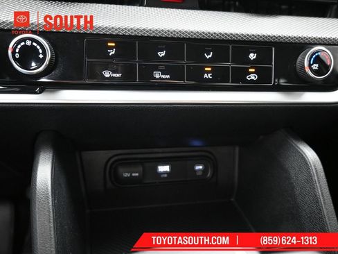 Used 2024 Kia Sportage LX image 18
