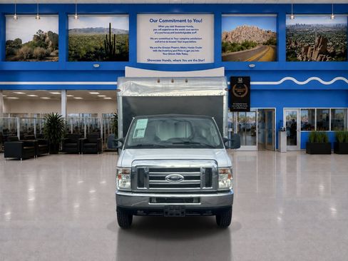 Used 2017 Ford E-350 and Econoline 350 Super Duty w/ Power Windows & Locks Group RWD image 5