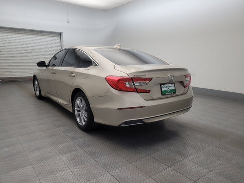 Used 2019 Honda Accord LX image 5
