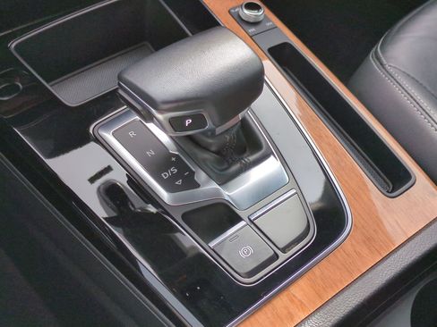 Used 2023 Audi Q5 2.0T Premium w/ Convenience Package AWD/4WD image 25