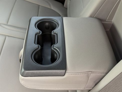 Used 2022 GMC Sierra 1500 SLT w/ SLT Premium Plus Package image 30