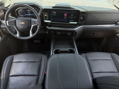 Used 2024 Chevrolet Silverado 2500 LTZ w/ LTZ Convenience Package AWD/4WD image 14