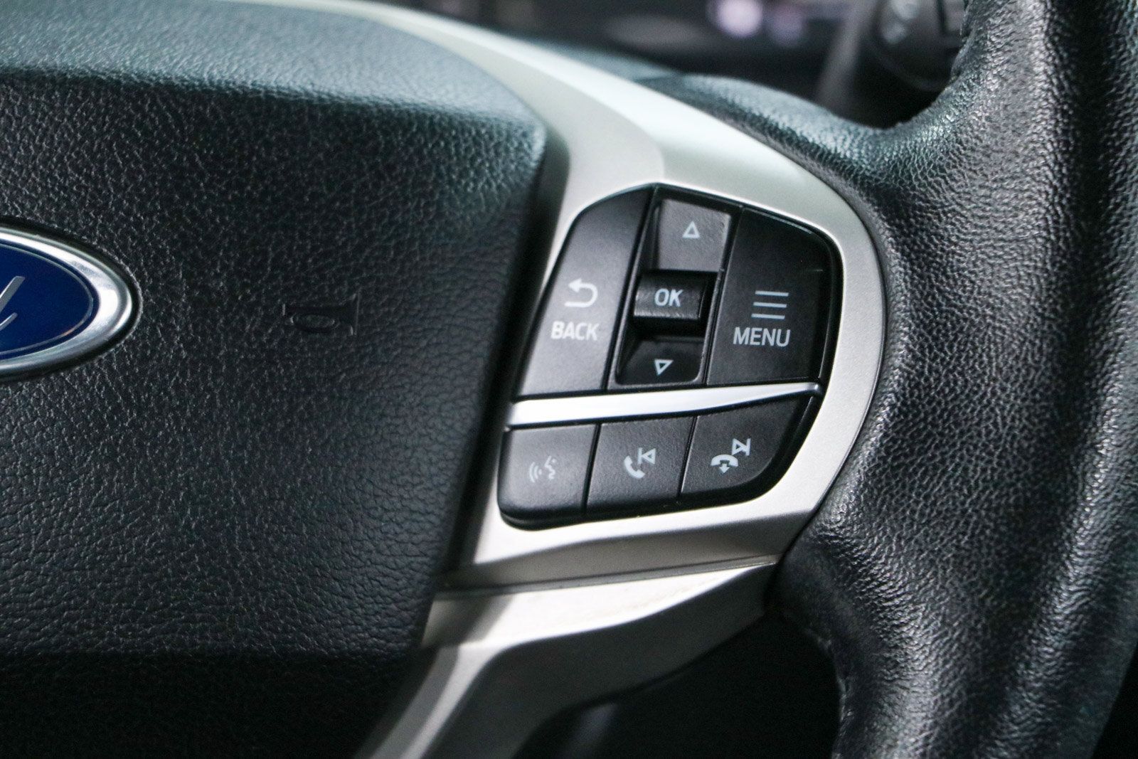 Used 2021 Ford Explorer XLT w/ Equipment Group 202A AWD/4WD image 14