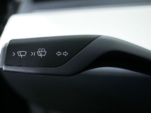 Used 2022 Tesla Model Y Performance image 24