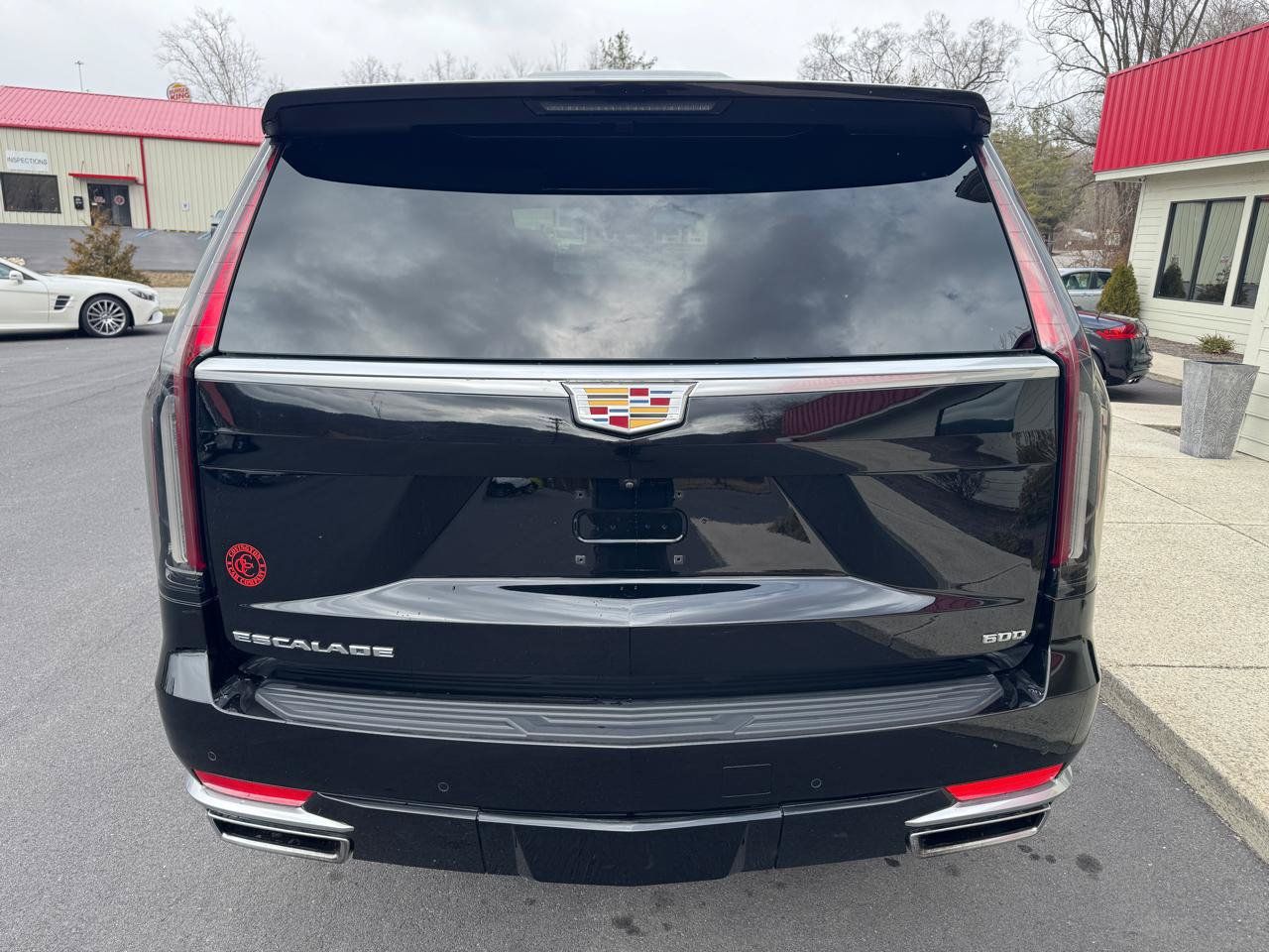 Used 2021 Cadillac Escalade Luxury AWD/4WD image 5