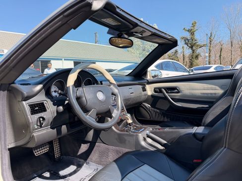 Used 2002 Mercedes-Benz SLK 32 AMG image 18