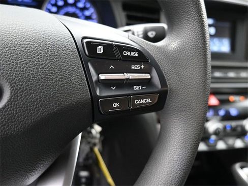 Used 2020 Hyundai Elantra SE w/ Cargo Package (C1) image 7