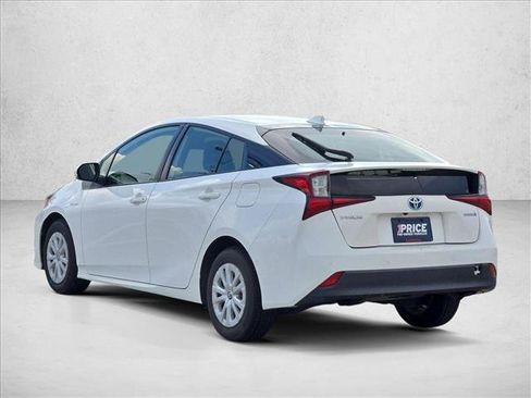 Used 2021 Toyota Prius LE FWD image 5