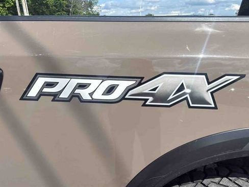 Used 2021 Nissan Titan PRO-4X w/ Pro-4x Convenience Package AWD/4WD image 11