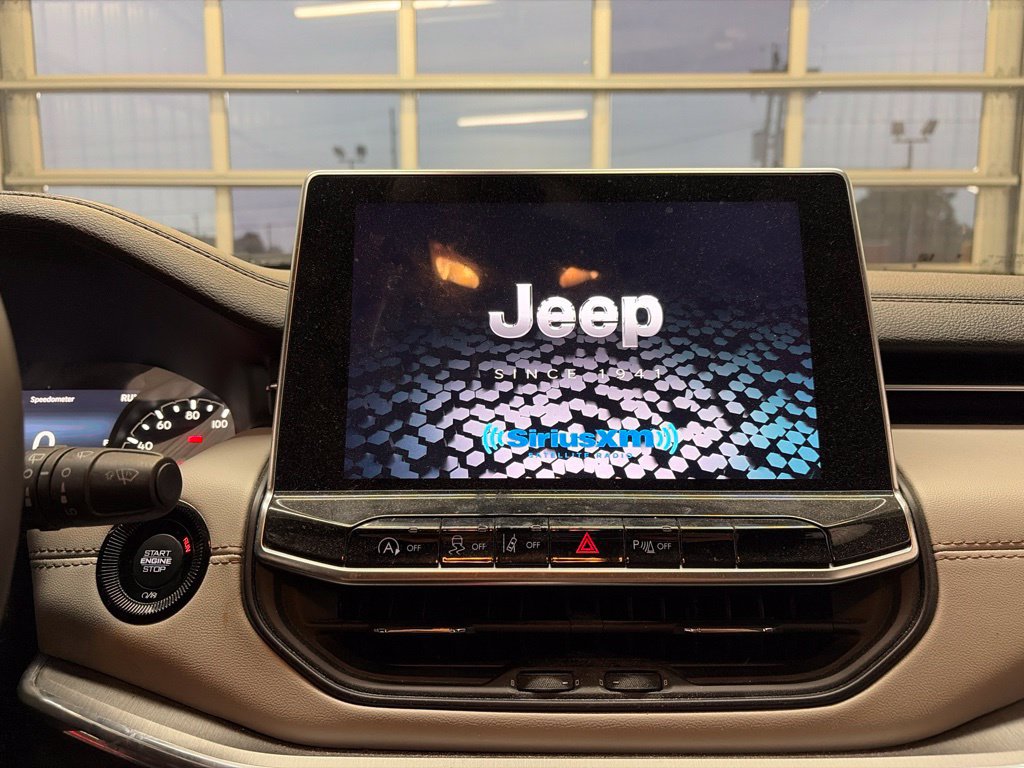 Used 2024 Jeep Compass Limited AWD/4WD image 24