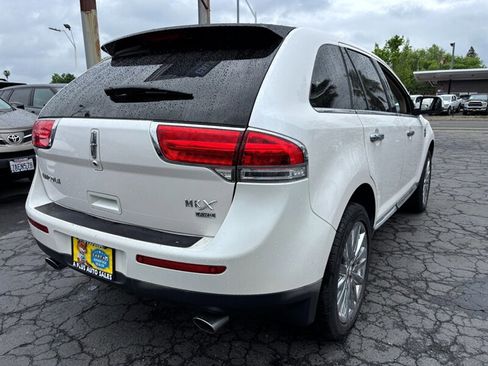 Used 2011 Lincoln MKX AWD w/ 102A Rapid Spec Order Code image 3