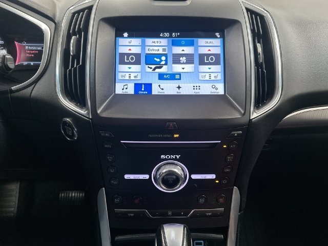 Used 2018 Ford Edge Titanium w/ Equipment Group 301A AWD/4WD image 25
