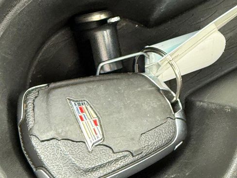 Used 2019 Cadillac Escalade Premium Luxury image 28