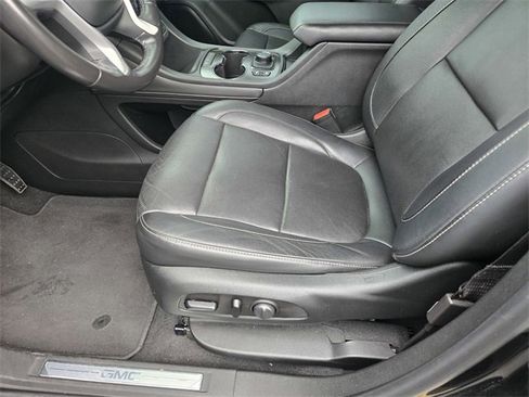 Used 2020 GMC Acadia SLT image 23