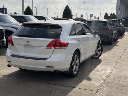 Used 2010 Toyota Venza FWD image 5