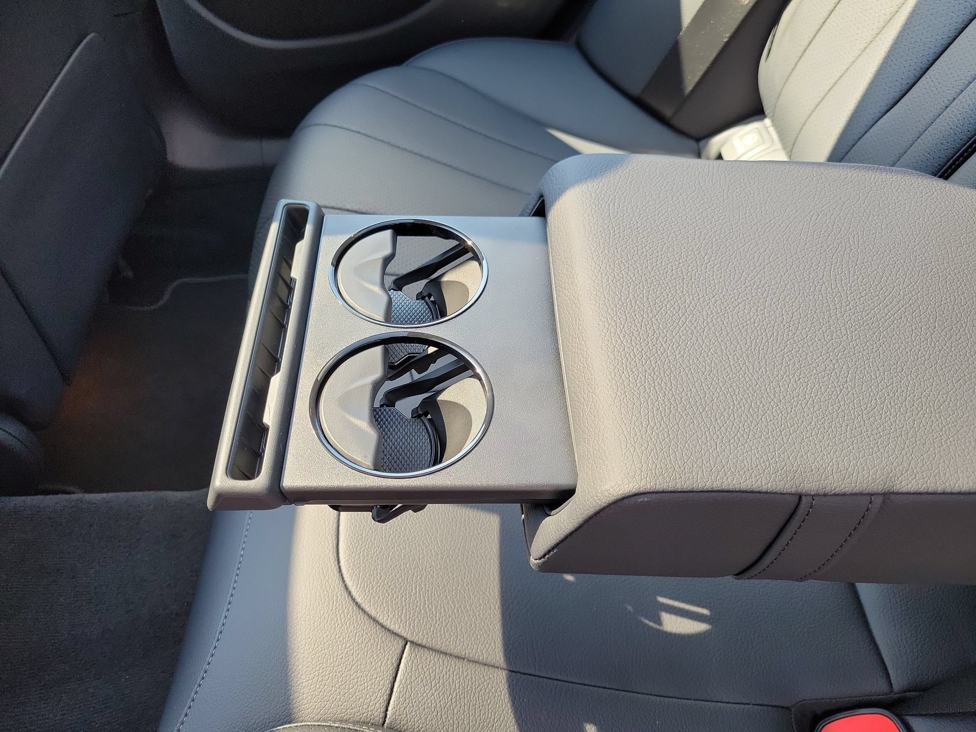 Used 2025 Mercedes-Benz E 350 4MATIC Sedan image 20