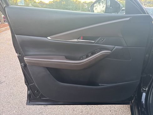 Used 2022 MAZDA CX-30 AWD 2.5 S w/ Premium Package image 23