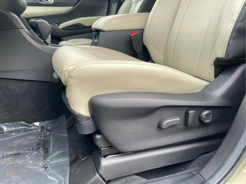 Certified 2024 Subaru Ascent Limited w/ Technology Package image 29