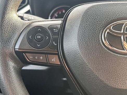 Used 2023 Toyota RAV4 XLE image 17