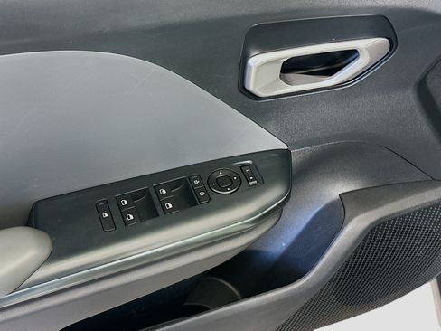 Used 2025 Kia K4 FWD image 15