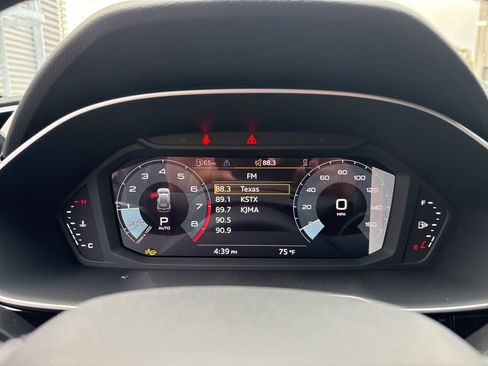 New 2025 Audi Q3 2.0T Premium image 21