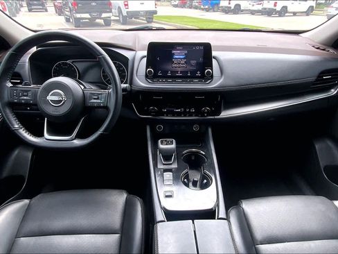 Used 2022 Nissan Rogue SV w/ SV Premium Package FWD image 16