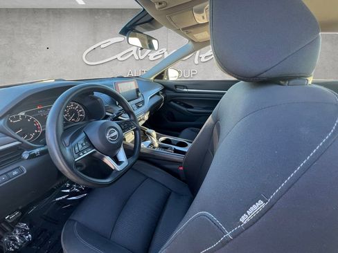 Used 2023 Nissan Altima 2.5 SV image 23