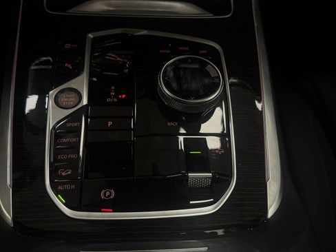 Certified 2025 BMW X7 M60i image 14