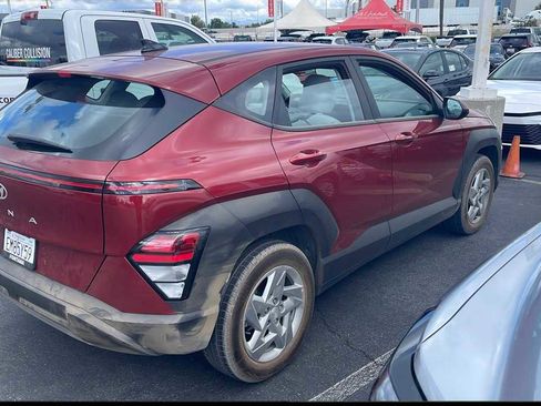 Used 2026 Hyundai Kona SE FWD image 2