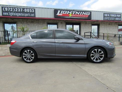 Used 2015 Honda Accord Sport image 5